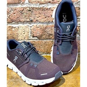NIB Women’s On Cloud 5 Mulberry Eclipse Sneakers Size 10 👟😎